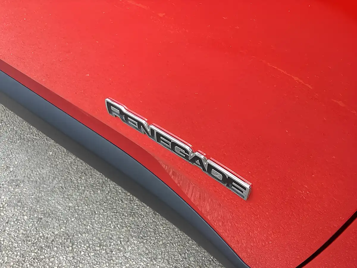Used 2016 Jeep Renegade Limited Colorado Red - Interior and Exterior details 12