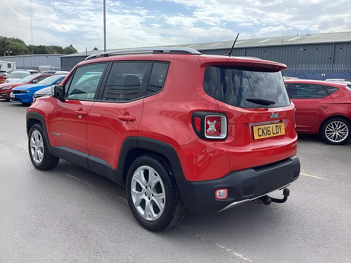 Used 2016 Jeep Renegade Limited Colorado Red - Interior and Exterior details 3