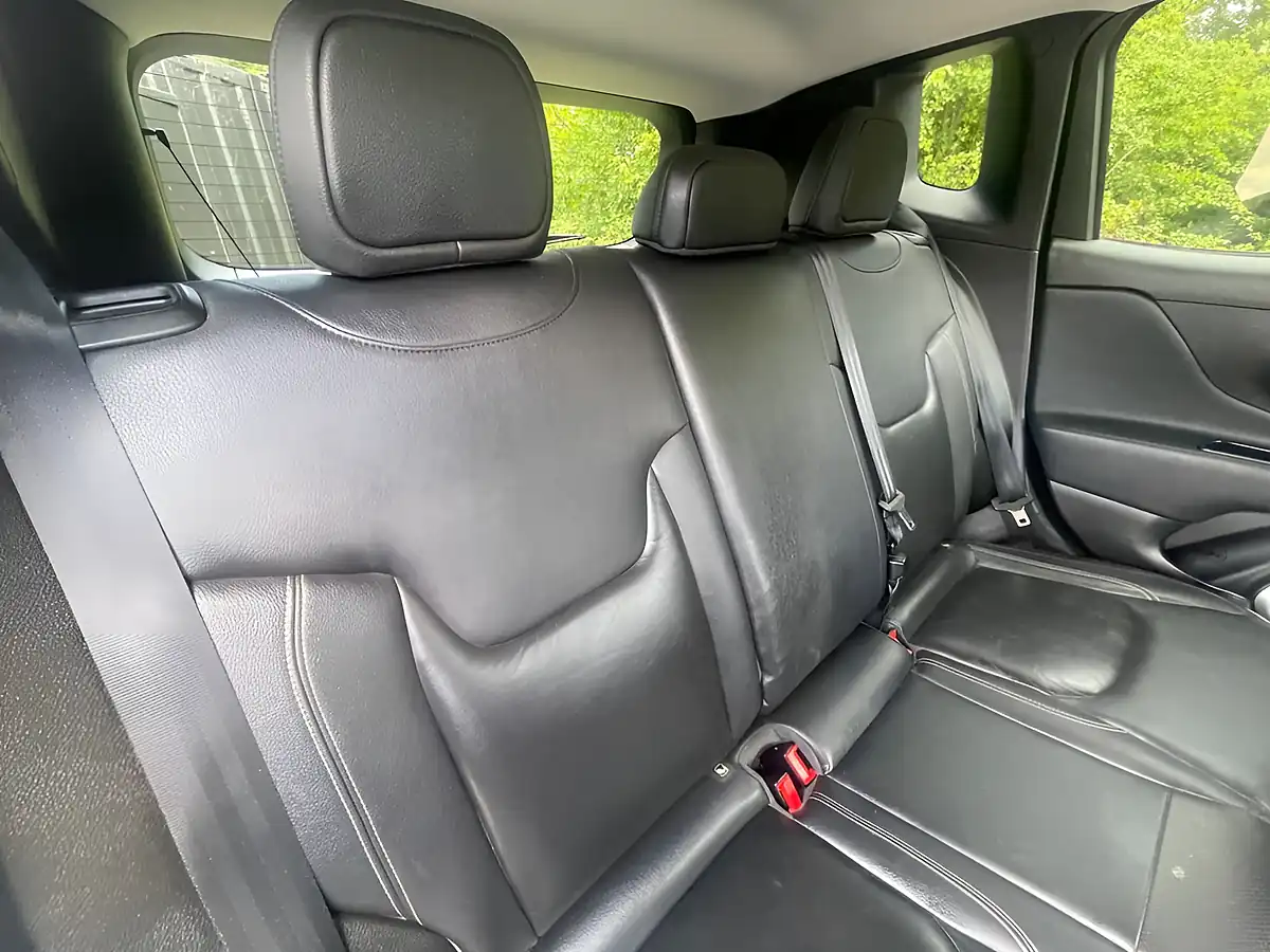 Used 2016 Jeep Renegade Limited Grey - Interior and Exterior details 10