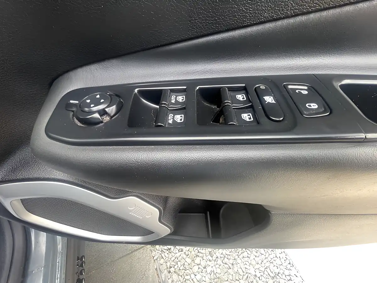 Used 2016 Jeep Renegade Limited Grey - Interior and Exterior details 11