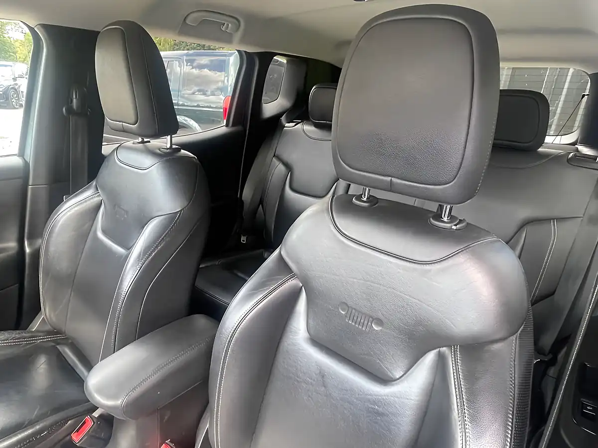 Used 2016 Jeep Renegade Limited Grey - Interior and Exterior details 12