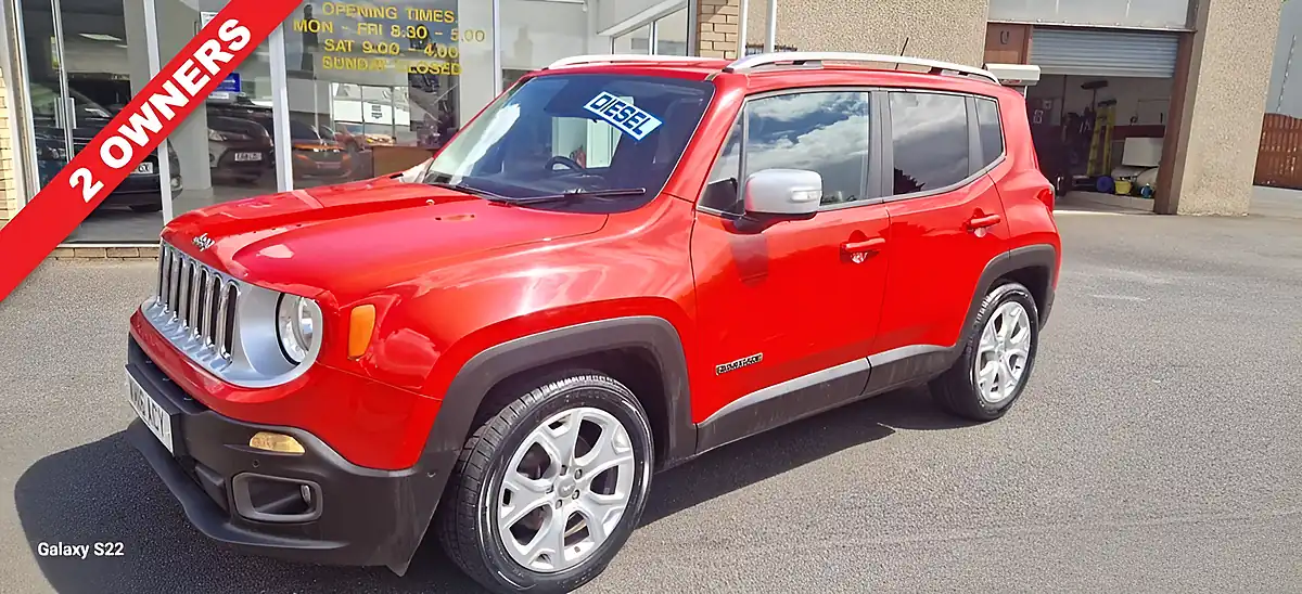 Used 2016 Jeep Renegade Limited Red - Front View