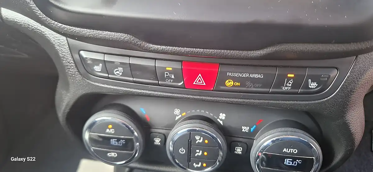 Used 2016 Jeep Renegade Limited Red - Interior and Exterior details 15