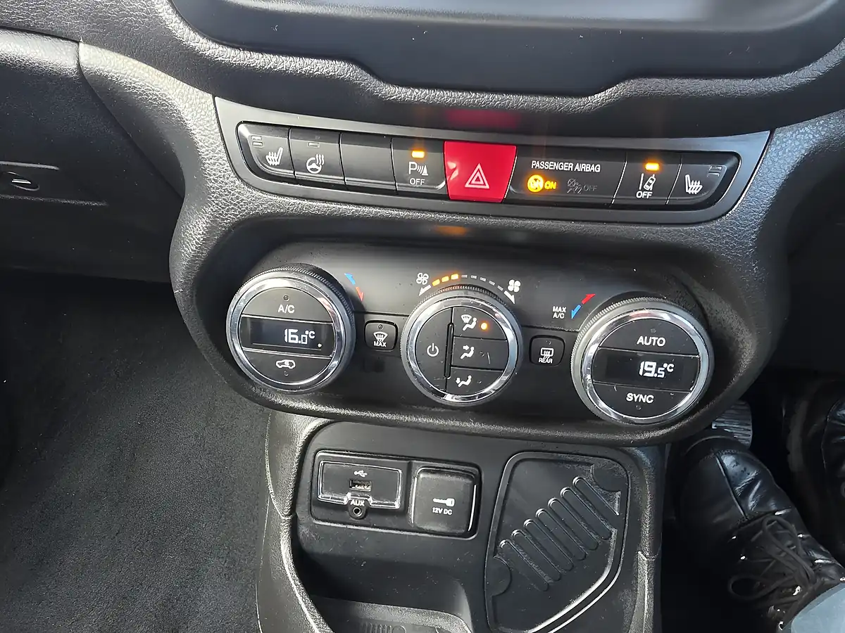 Used 2016 Jeep Renegade Limited Red - Interior and Exterior details 11
