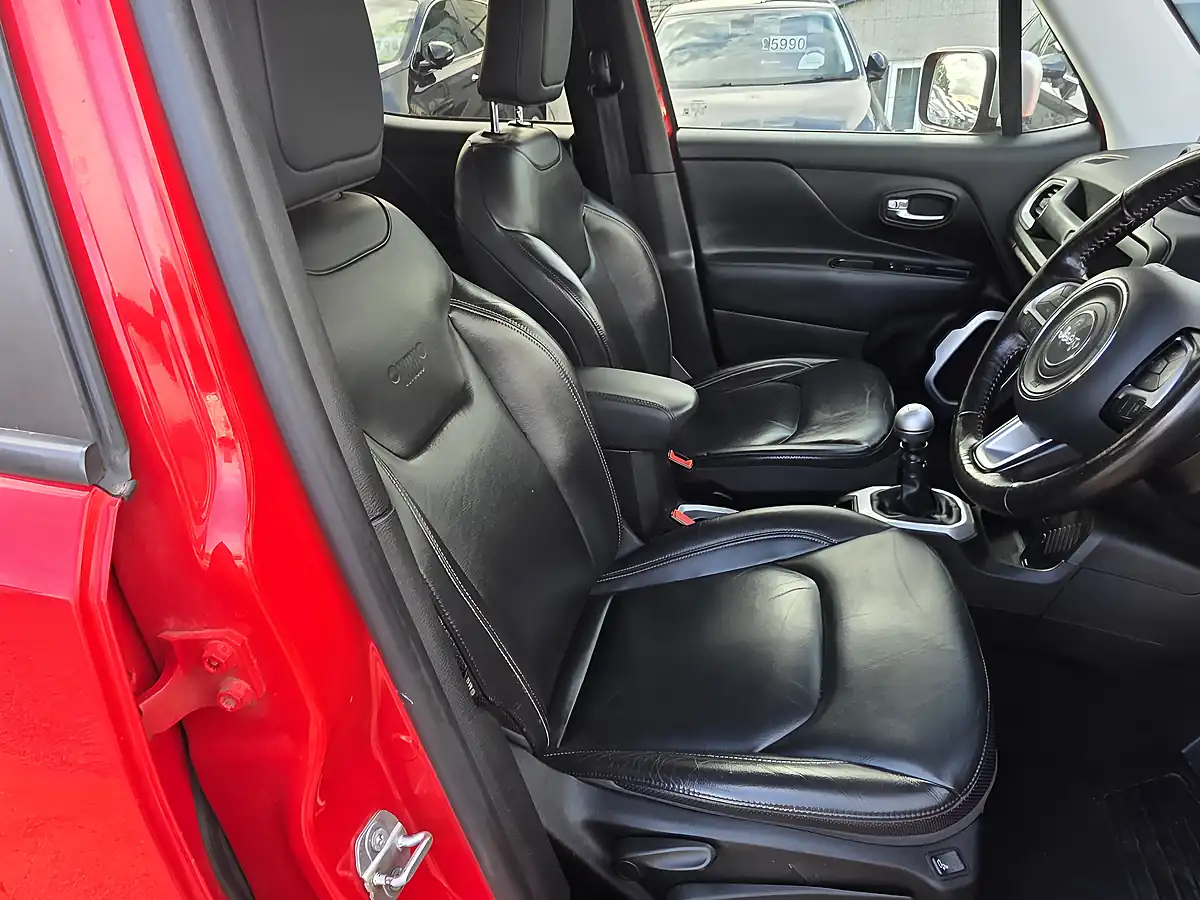 Used 2016 Jeep Renegade Limited Red - Interior and Exterior details 9