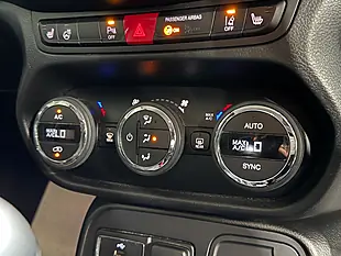 Used 2016 Jeep Renegade Limited White - Interior and Exterior details 10