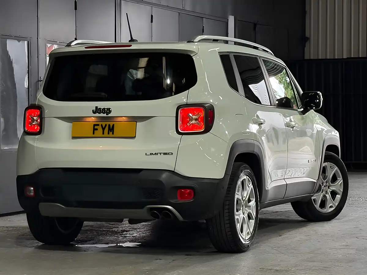 Used 2016 Jeep Renegade Limited White - Interior and Exterior details 11