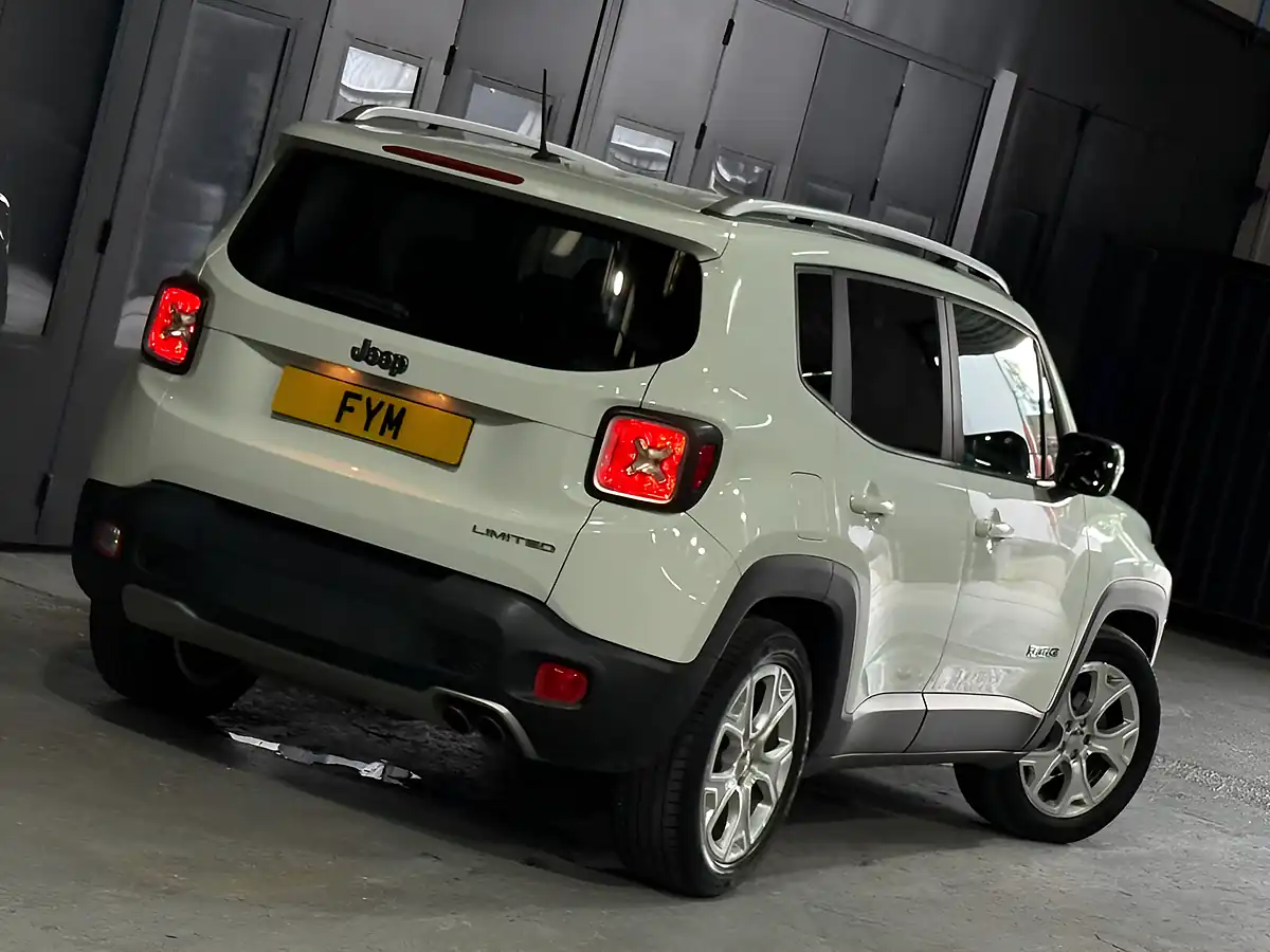 Used 2016 Jeep Renegade Limited White - Interior and Exterior details 17