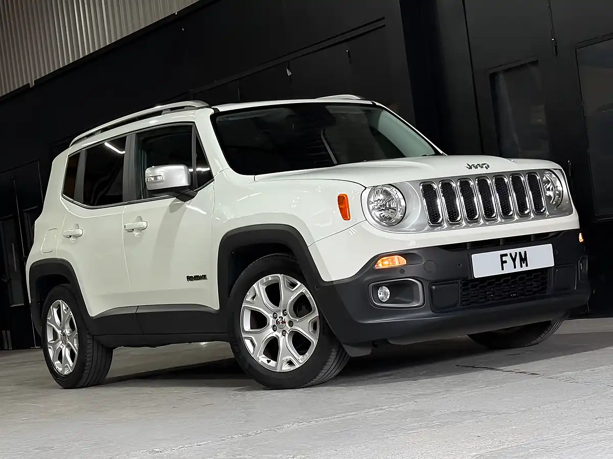 Used 2016 Jeep Renegade Limited White - Interior and Exterior details 19