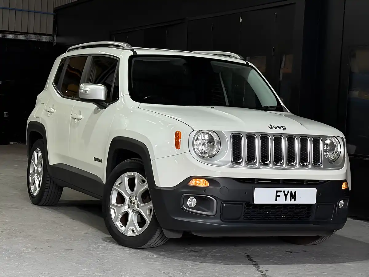 Used 2016 Jeep Renegade Limited White - Interior and Exterior details 3