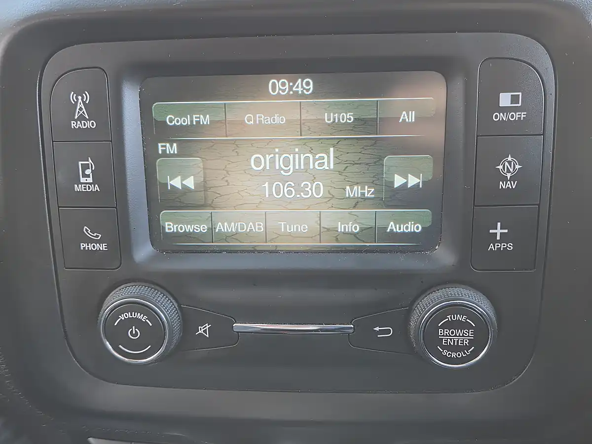 Used 2016 Jeep Renegade Longitude Black - Interior and Exterior details 10