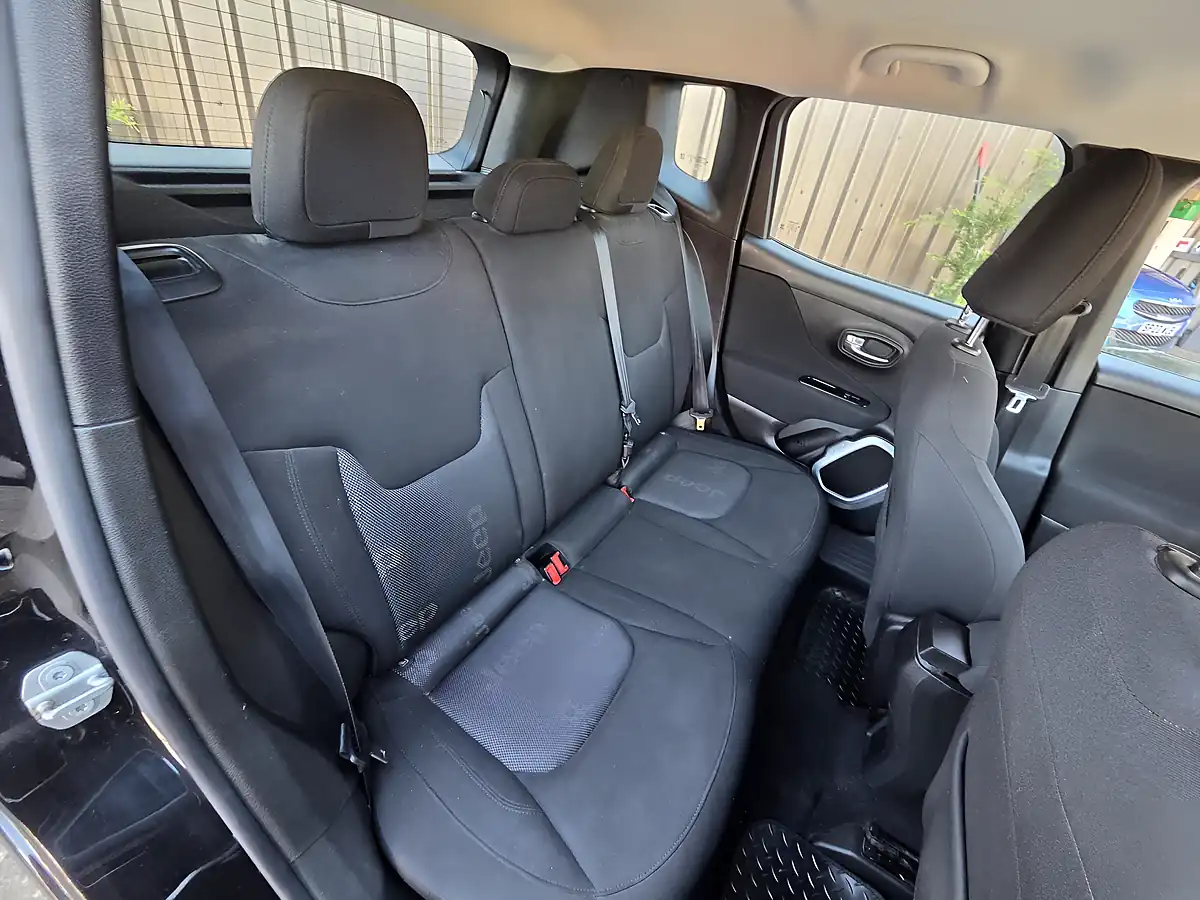Used 2016 Jeep Renegade Longitude Black - Interior and Exterior details 16