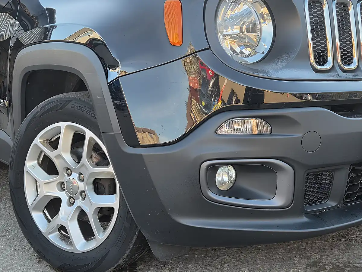 Used 2016 Jeep Renegade Longitude Black - Interior and Exterior details 2