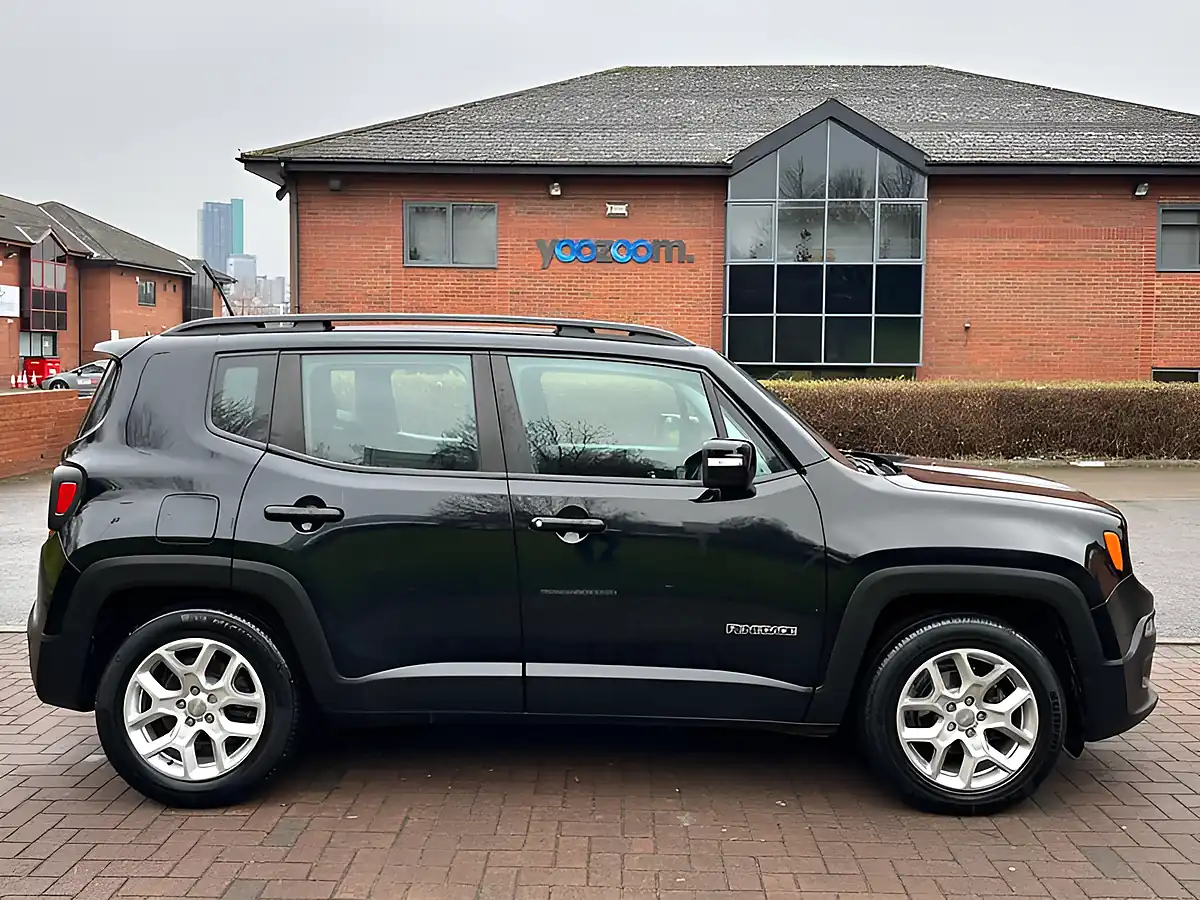 Used 2016 Jeep Renegade Longitude Black - Interior and Exterior details 2