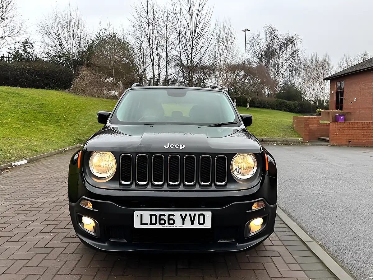 Used 2016 Jeep Renegade Longitude Black - Interior and Exterior details 4
