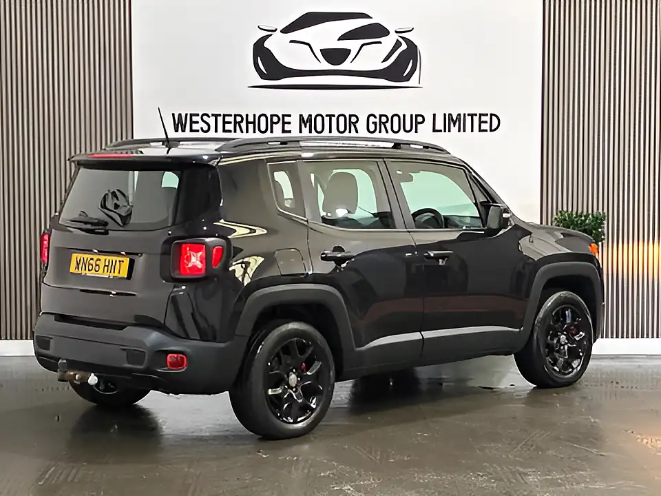 Used 2016 Jeep Renegade Longitude Black - Interior and Exterior details 13