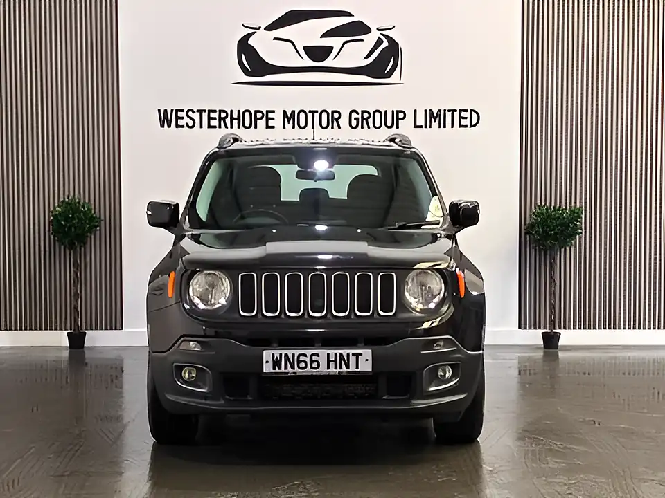 Used 2016 Jeep Renegade Longitude Black - Interior and Exterior details 8