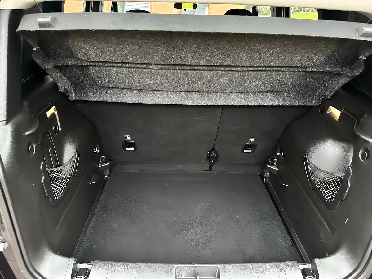 Used 2016 Jeep Renegade Longitude Black - Interior and Exterior details 12