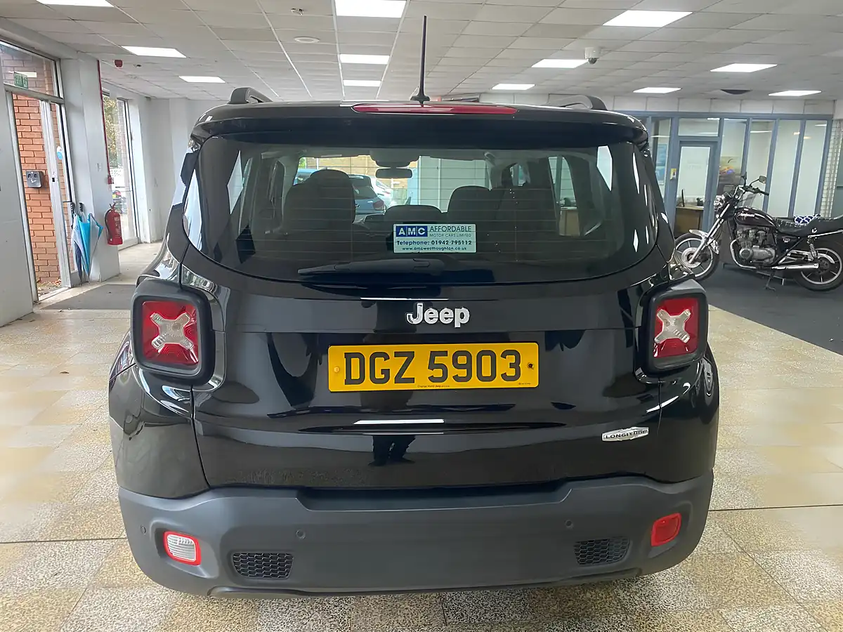 Used 2016 Jeep Renegade Longitude Black - Interior and Exterior details 10