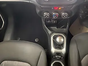 Used 2016 Jeep Renegade Longitude Black - Interior and Exterior details 11