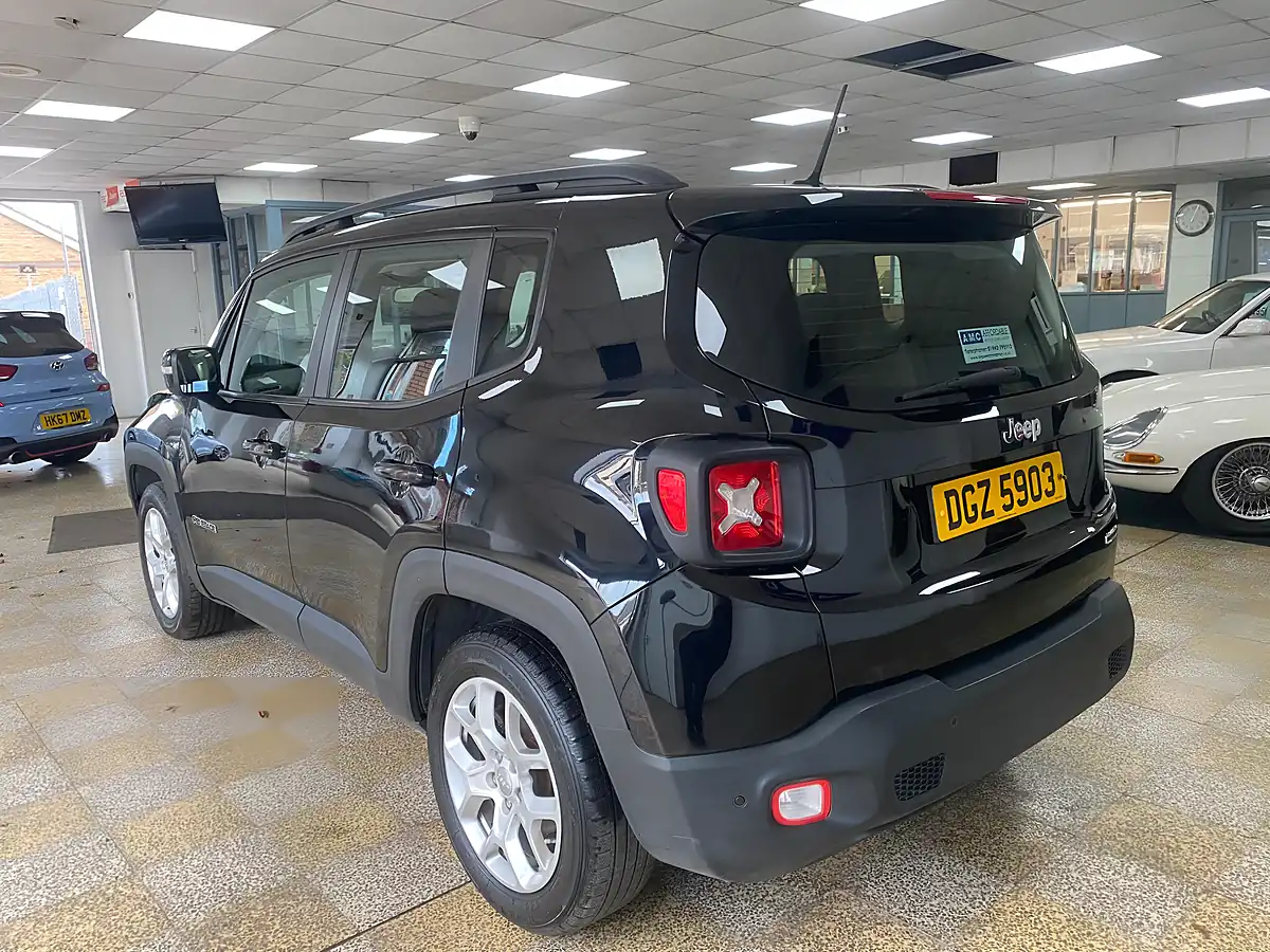 Used 2016 Jeep Renegade Longitude Black - Interior and Exterior details 5