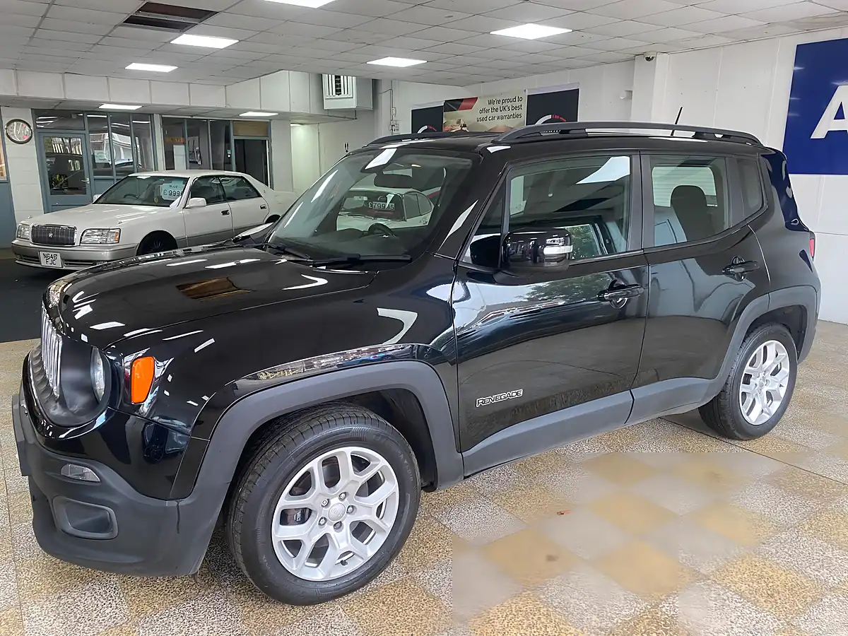 Used 2016 Jeep Renegade Longitude Black - Interior and Exterior details 7