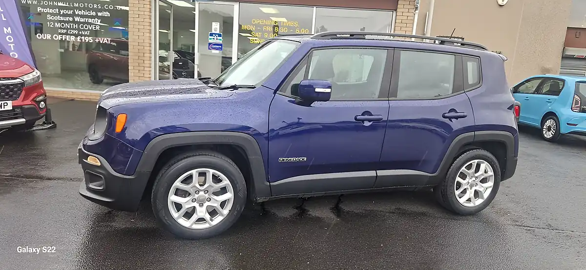Used 2016 Jeep Renegade Longitude Blue - Interior and Exterior details 6