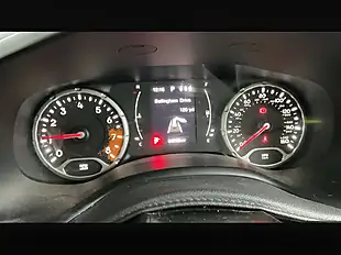 Used 2016 Jeep Renegade Longitude Colorado Red - Interior and Exterior details 17