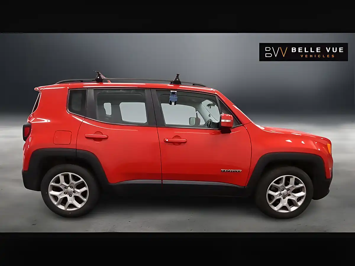 Used 2016 Jeep Renegade Longitude Colorado Red - Interior and Exterior details 2