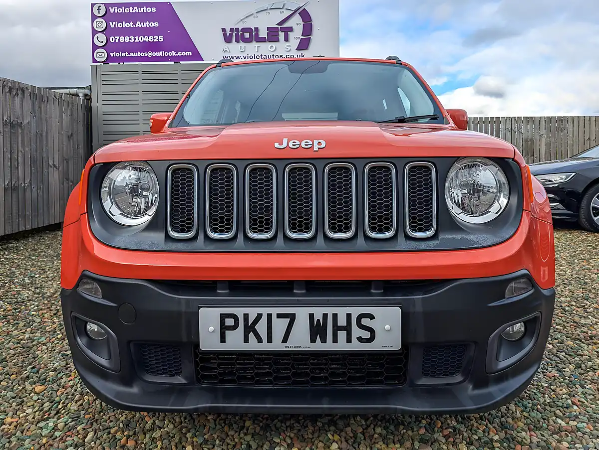 Used 2016 Jeep Renegade Longitude Orange - Interior and Exterior details 5