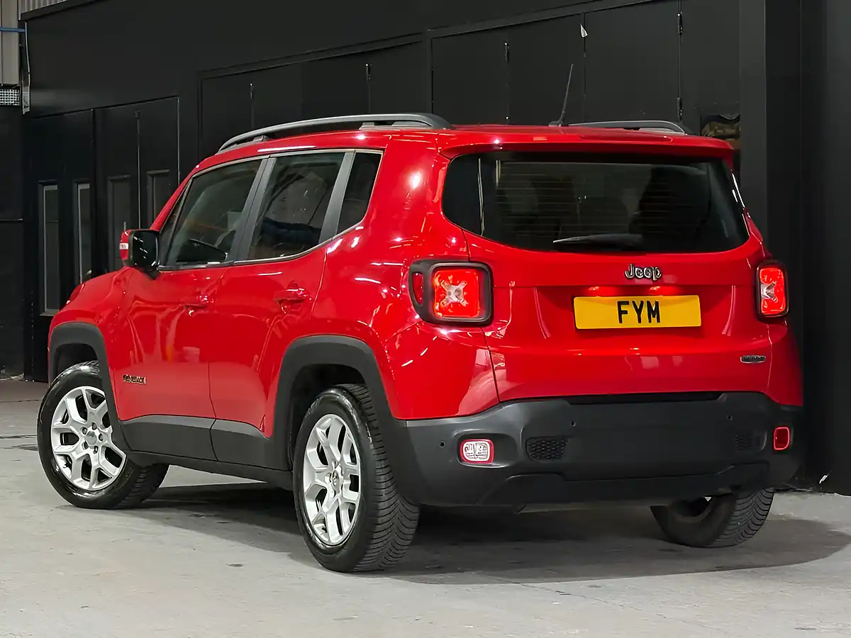 Used 2016 Jeep Renegade Longitude Red - Interior and Exterior details 5