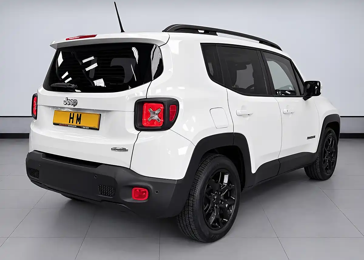 Used 2016 Jeep Renegade Longitude White - Interior and Exterior details 2