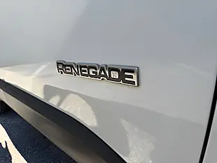 Used 2016 Jeep Renegade Longitude White - Interior and Exterior details 11