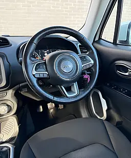 Used 2016 Jeep Renegade Longitude White - Interior and Exterior details 14