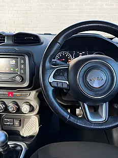 Used 2016 Jeep Renegade Longitude White - Interior and Exterior details 18