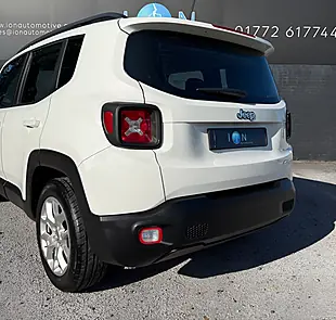Used 2016 Jeep Renegade Longitude White - Interior and Exterior details 8