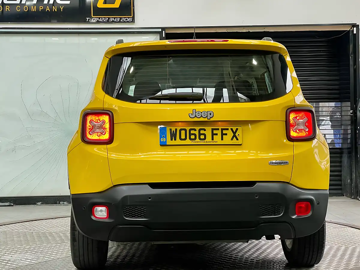 Used 2016 Jeep Renegade Longitude Yellow - Interior and Exterior details 11