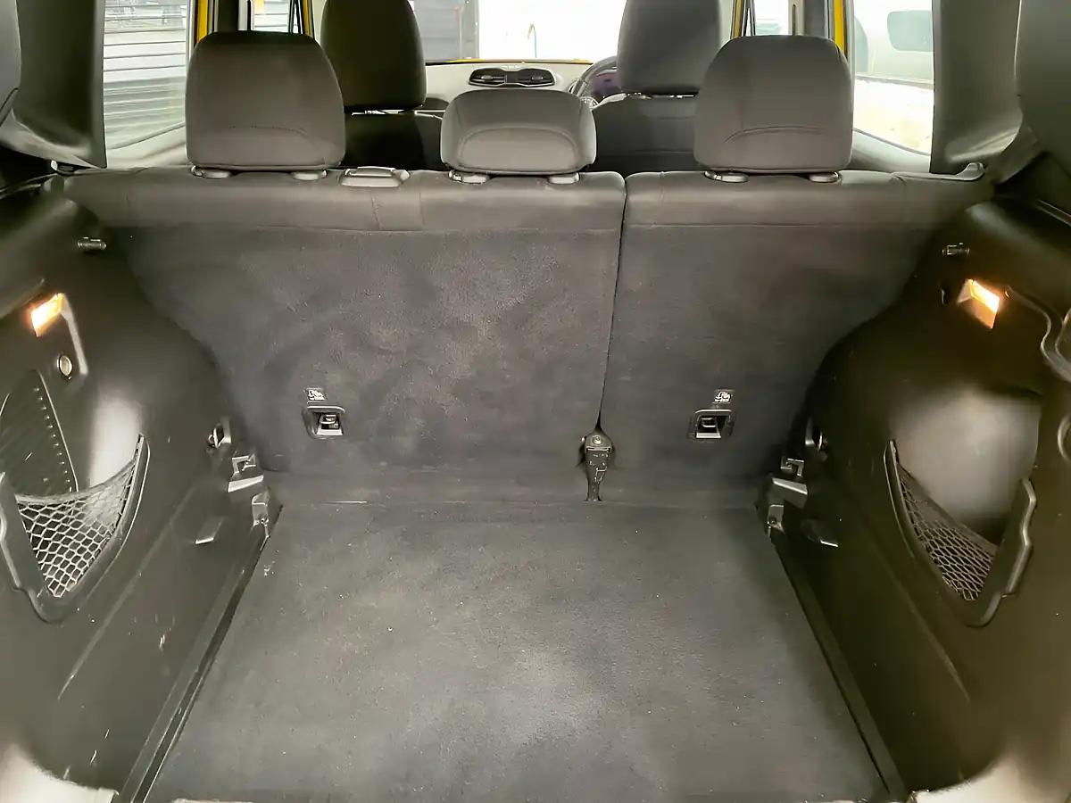 Used 2016 Jeep Renegade Longitude Yellow - Interior and Exterior details 16