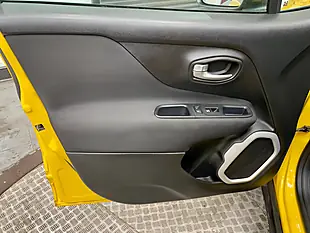 Used 2016 Jeep Renegade Longitude Yellow - Interior and Exterior details 17