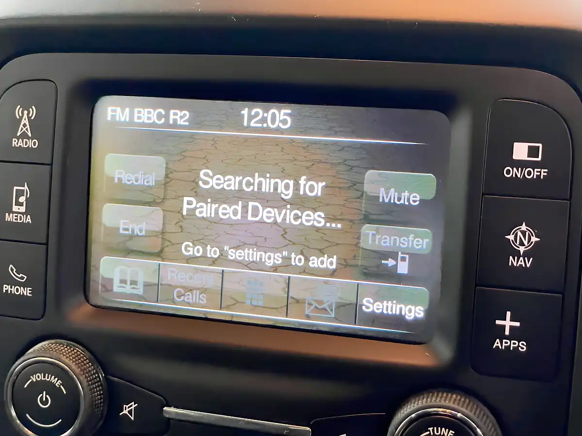 Used 2016 Jeep Renegade Longitude Yellow - Interior and Exterior details 19