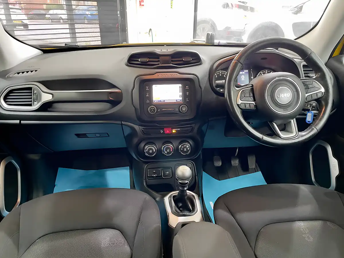 Used 2016 Jeep Renegade Longitude Yellow - Interior and Exterior details 9
