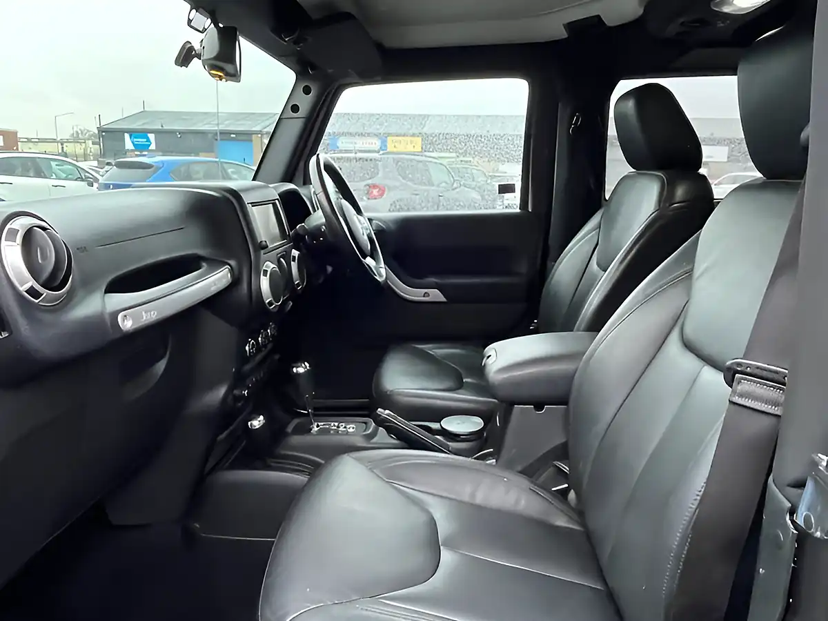 Used 2016 Jeep Wrangler Overland Grey - Interior and Exterior details 12