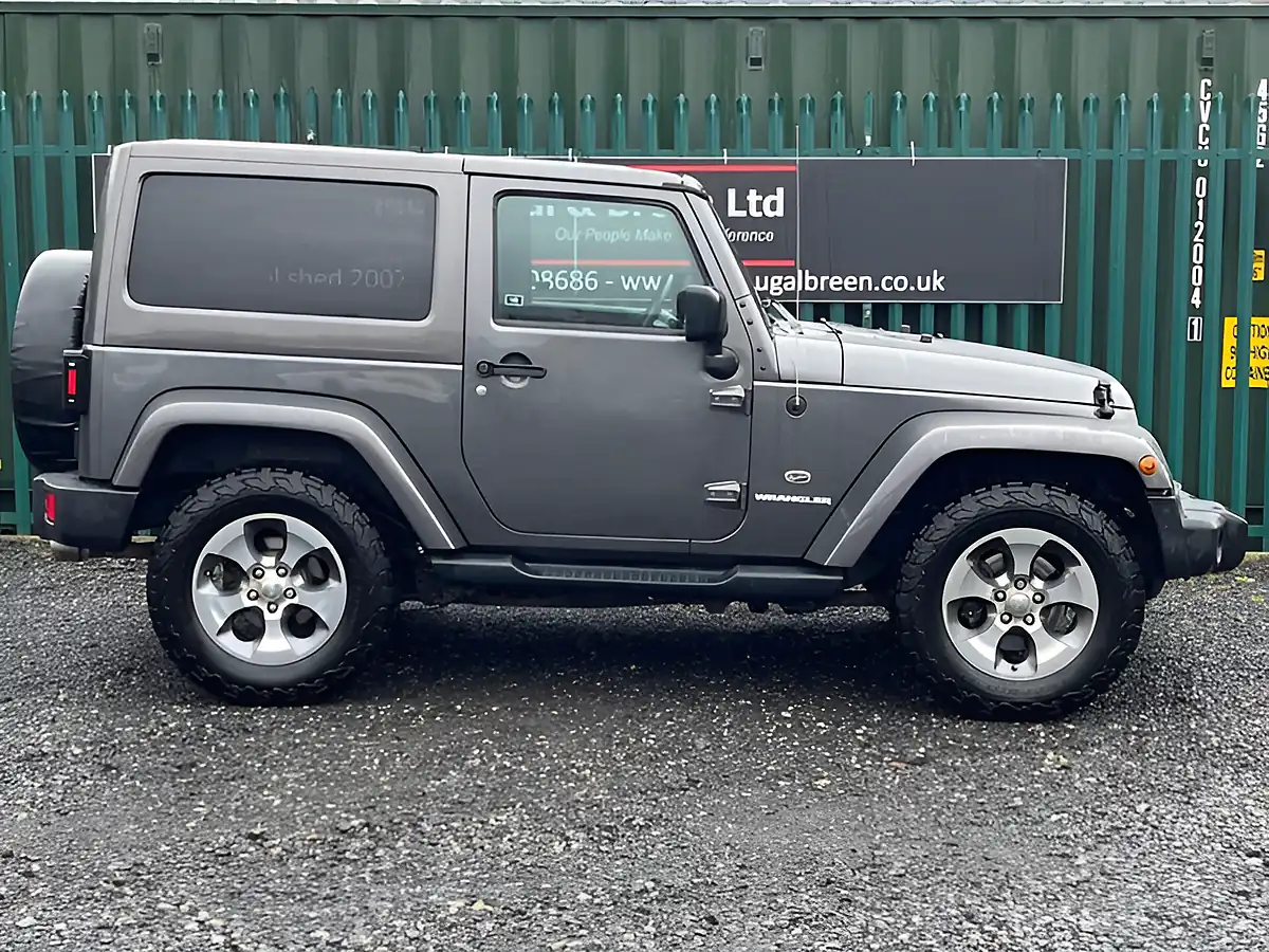 Used 2016 Jeep Wrangler Overland Grey - Interior and Exterior details 3