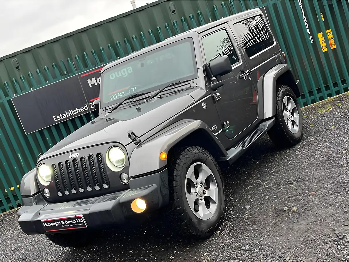 Used 2016 Jeep Wrangler Overland Grey - Interior and Exterior details 6
