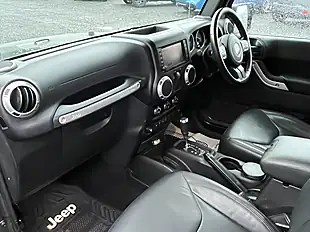 Used 2016 Jeep Wrangler Overland Grey - Interior and Exterior details 10