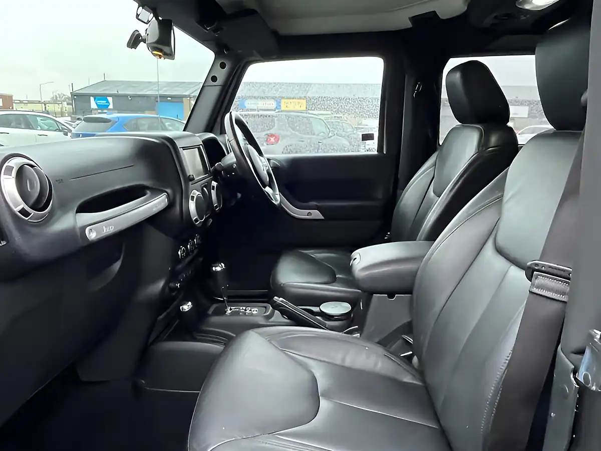 Used 2016 Jeep Wrangler Overland Grey - Interior and Exterior details 12