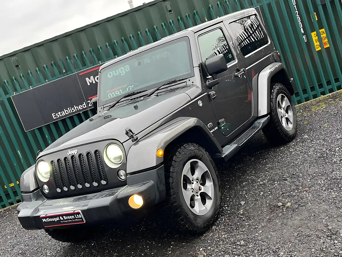 Used 2016 Jeep Wrangler Overland Grey - Interior and Exterior details 6