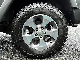 Used 2016 Jeep Wrangler Overland Grey - Interior and Exterior details 8