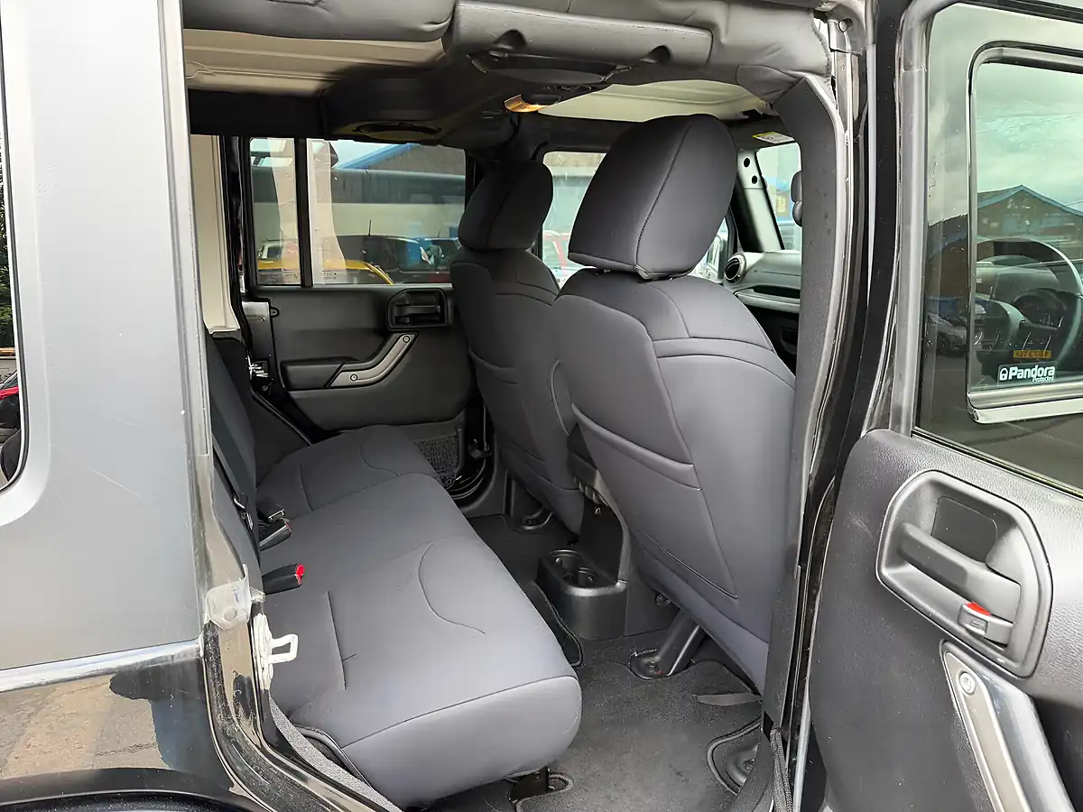 Used 2016 Jeep Wrangler Sport Unlimited Black - Interior and Exterior details 12