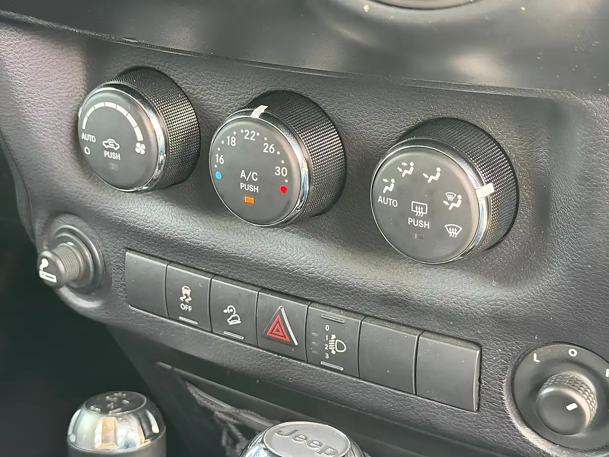 Used 2016 Jeep Wrangler Sport Unlimited Black - Interior and Exterior details 14